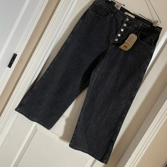 Levi’s High Cropped Wide Leg - Picture 3 of 7
